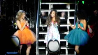 Who&#39;s That Boy- Demi Lovato Live in NYC