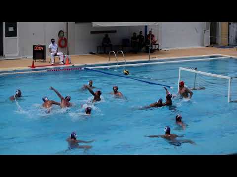 O Αλέξανδρος Γούνας σκοράρει εναντίον του Ολυμπιακού, στον 2ο αγώνα των ημιτελικών της Α1