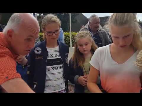 Informatiepaneel onthuld op begraafplaats Noordwolde