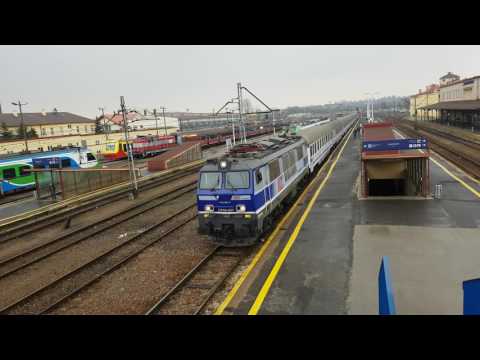 EP09-001 + IC SIEMIRADZKI z Przemyśla do Poznania i Zielonej Góry wjeżdża na dw.Rzeszów Gł. 15.03.17