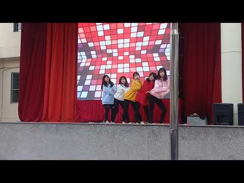 Red Flavor ( 레드벨벳 ) & Up and Down ( EXID ) Cover By B2 From Vietnam