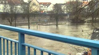 preview picture of video 'Hochwasser Saarbrücken 23.12.2010 Alte Brücke'