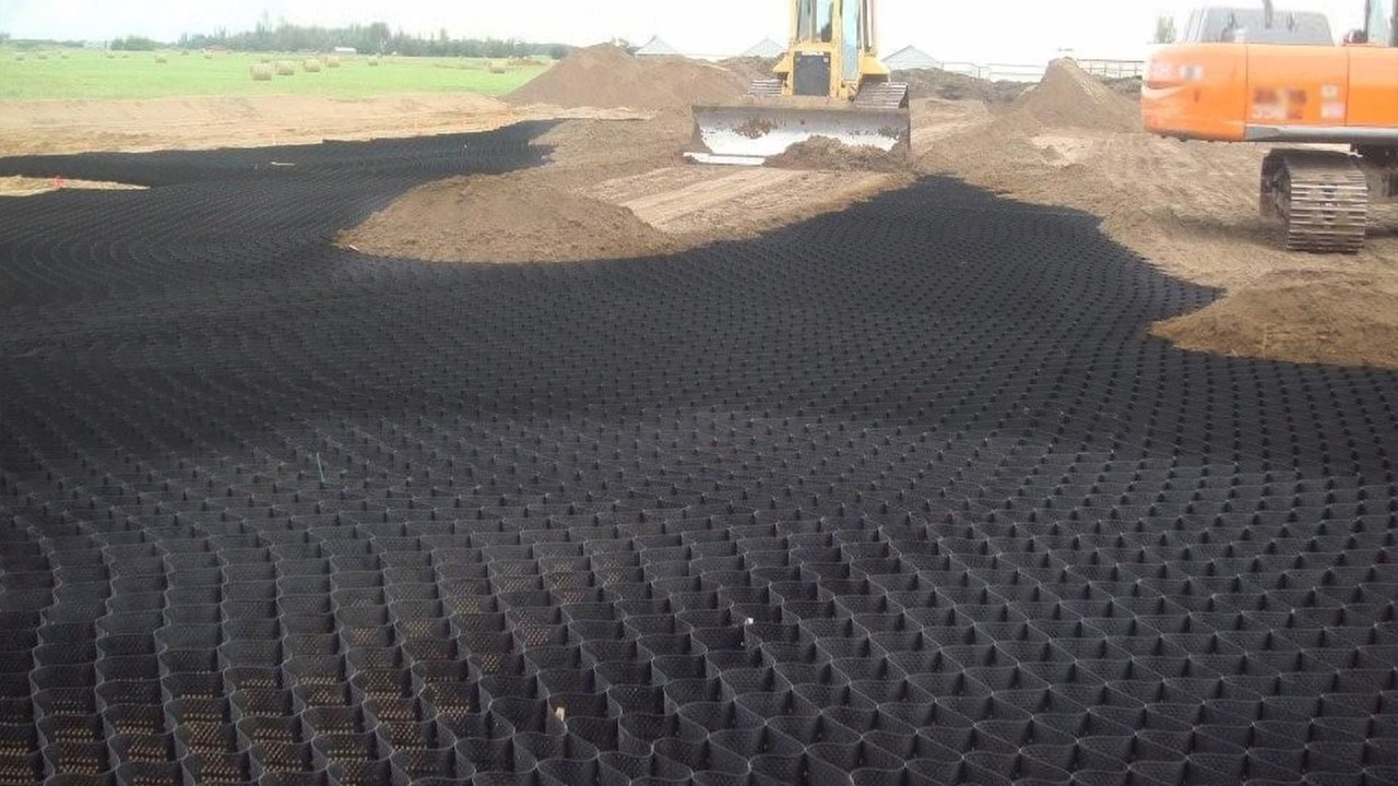 15 SMART HIGHWAYS and Intelligent Roads