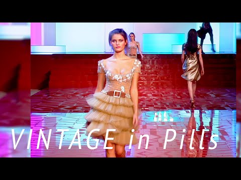 Vintage in Pills VALENTINO Spring 2005 Paris - Fashion Channel