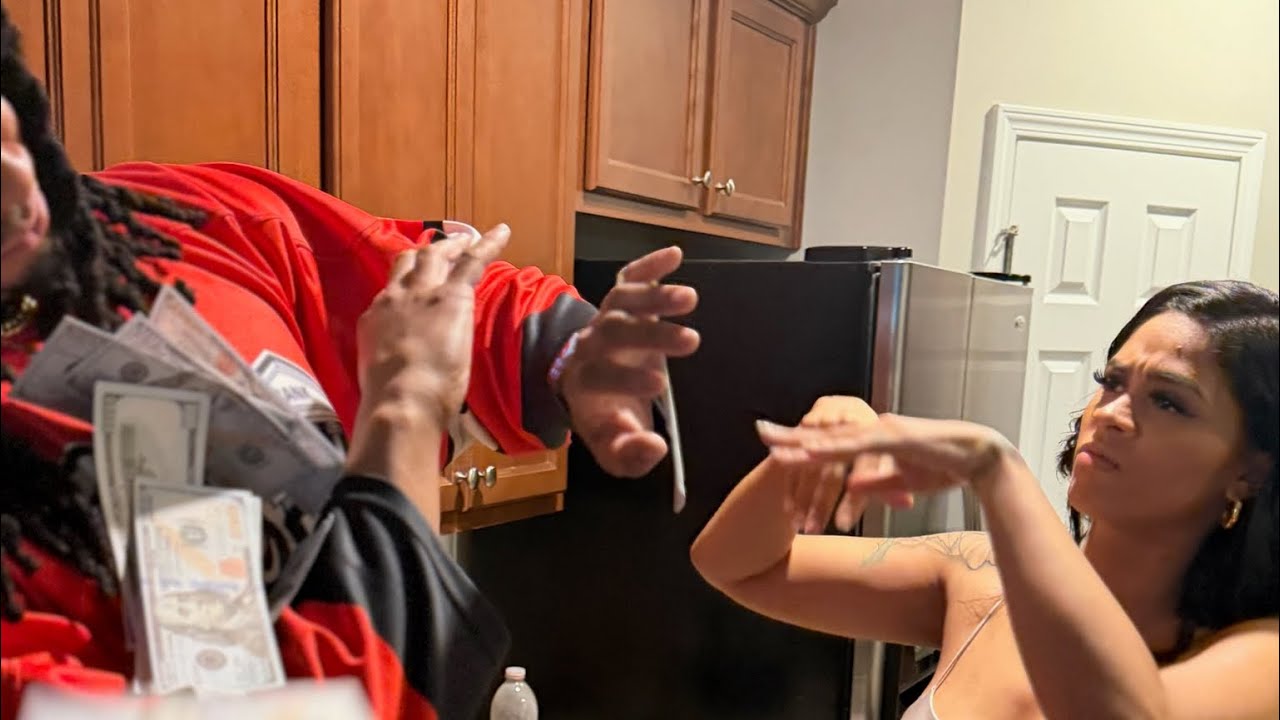 When Rosey rejects Erica’s money and tells DC “I’m NOT A CHARITY CASE”!!!!