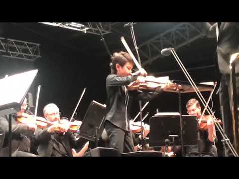 Prodigy Christian Li suffers nosebleed during virtuoso violin performance