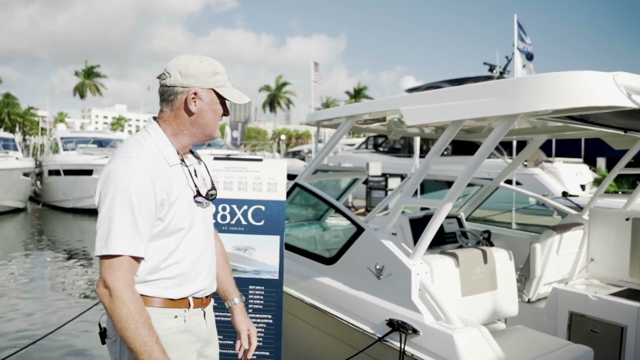 Bertram 28XC Walk-Through at the 2022 Palm Beach International Boat Show