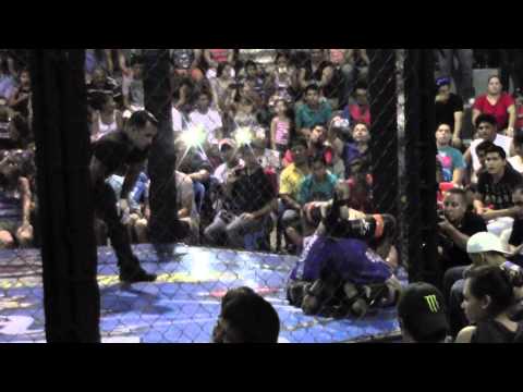 2   Peter Cáceres UAGRM KICKBOXING CLUB Derroto 2º Round 120 Guillotina a Felipe Villalobos ELITE FI