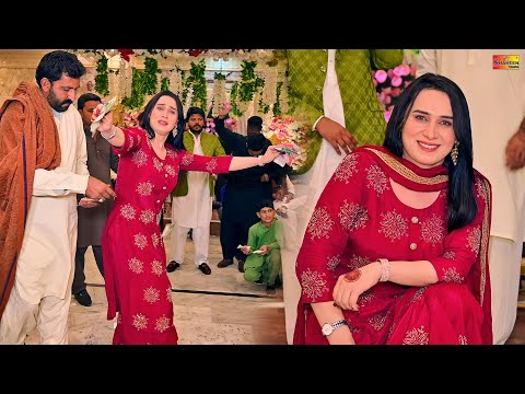 Kithe Main Jeyn Ghareeb, Madam Chand Dance Performance Shaheen Studio