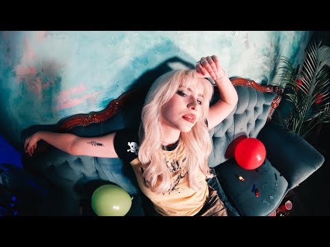 Video thumbnail for ‎volatile