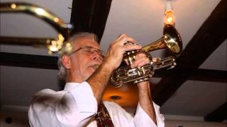Brian Carrick's Heritage Hall Stompers -  Exactly Like You.wmv