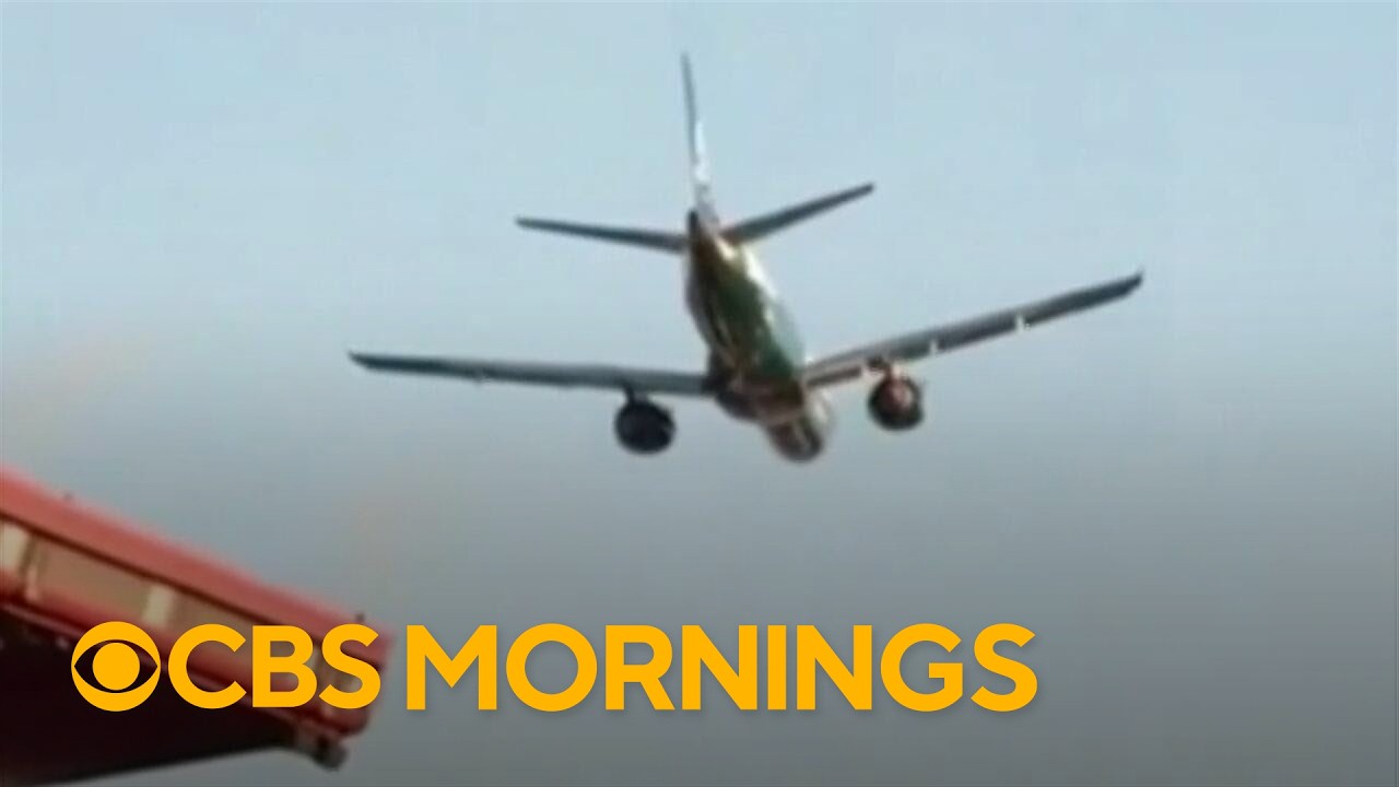 Passenger jets pass extremely close to Cape Town rugby stadium in flyover
