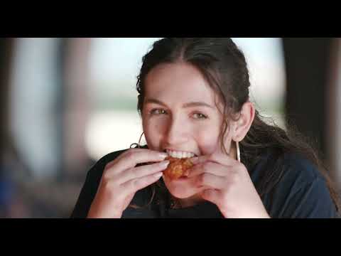Mets Fans Try World’s Hottest Hot Wings 🥵