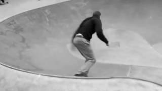 Monochrome set mini bowl sesh