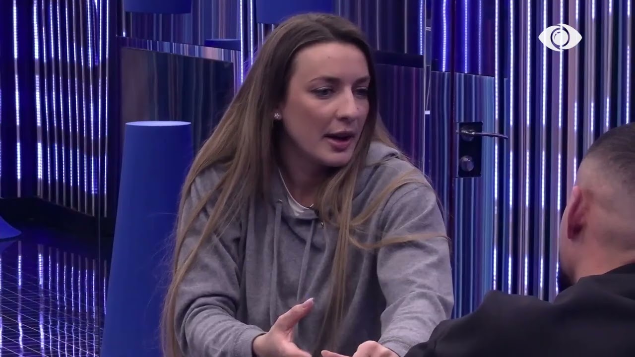 “Më ka prekur në familje!”/ Juela bisedon me Florin për situatën e saj me Stelinën
