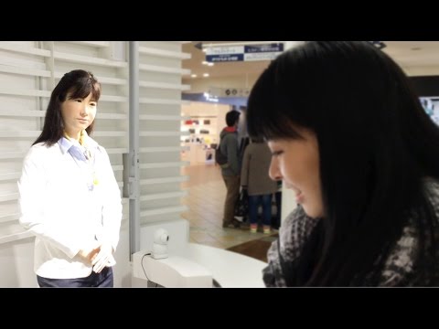 Dialogue et chant d’un robot hôtesse d’accueil au Japon ! Junko Chihira me répond à AquaCity Tôkyô Video