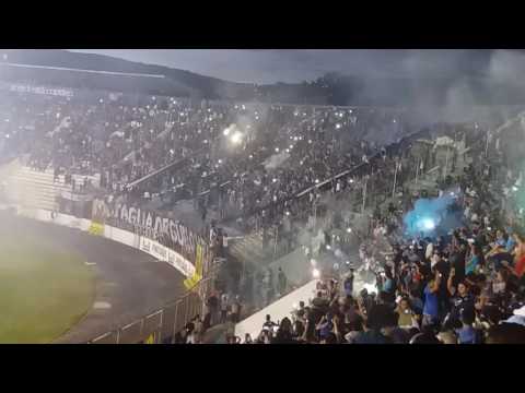 "La revo1928 contra los kekos 27 noviembre 2016" Barra: Revolucionarios 1928 • Club: Motagua