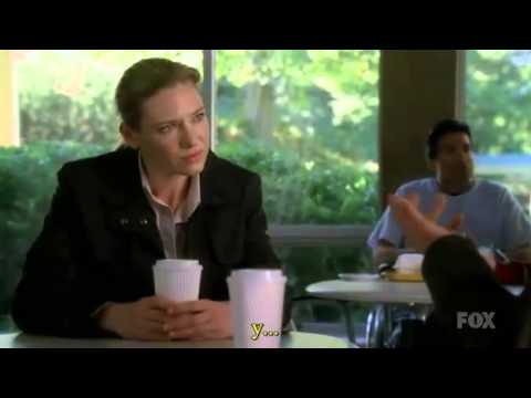 Fringe 3x09 "Marionette" Escena de la Cafetería