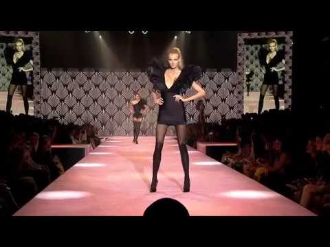 #CalzedoniaLegShow 2nd Scene