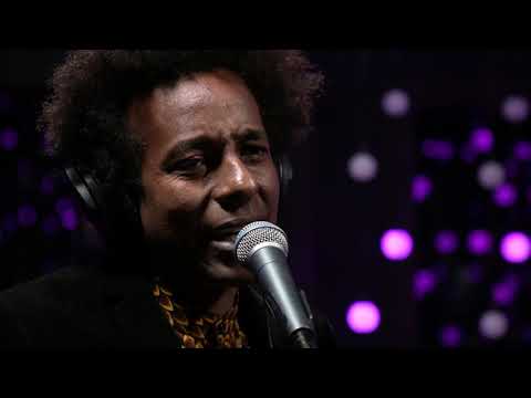 Gili Yalo - Sab Sam  (Live on KEXP)