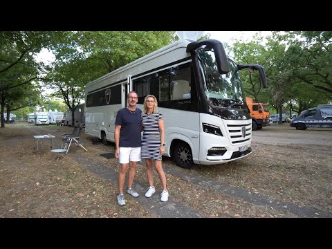 WoMis Blog Wolfgang and Michaela: Met on the Internet 20 years ago. Ended up in a mobile home.