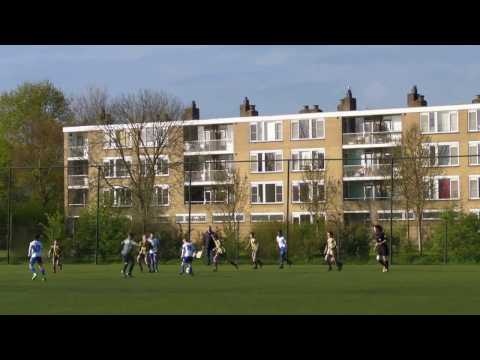 VOORSCHOTEN'97 JO13-3  -  DWO JO13-2 eerste helft 22-4-2017