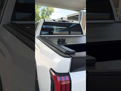 Toyota Tundra Tonneau Cover: Retrax