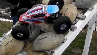 preview picture of video 'XR10 testing at the Walla Walla Rock crawling course'