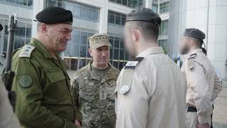 יושב ראש המטות המשולבים של צבא ארצות הברית, גנרל דן קיין, ביקר בסוף השבוע בישראל (חדשות ערוץ 7) - התמונה מוצגת ישירות מתוך אתר האינטרנט יוטיוב. זכויות היוצרים בתמונה שייכות ליוצרה. קישור קרדיט למקור התוכן נמצא בתוך דף הסרטון