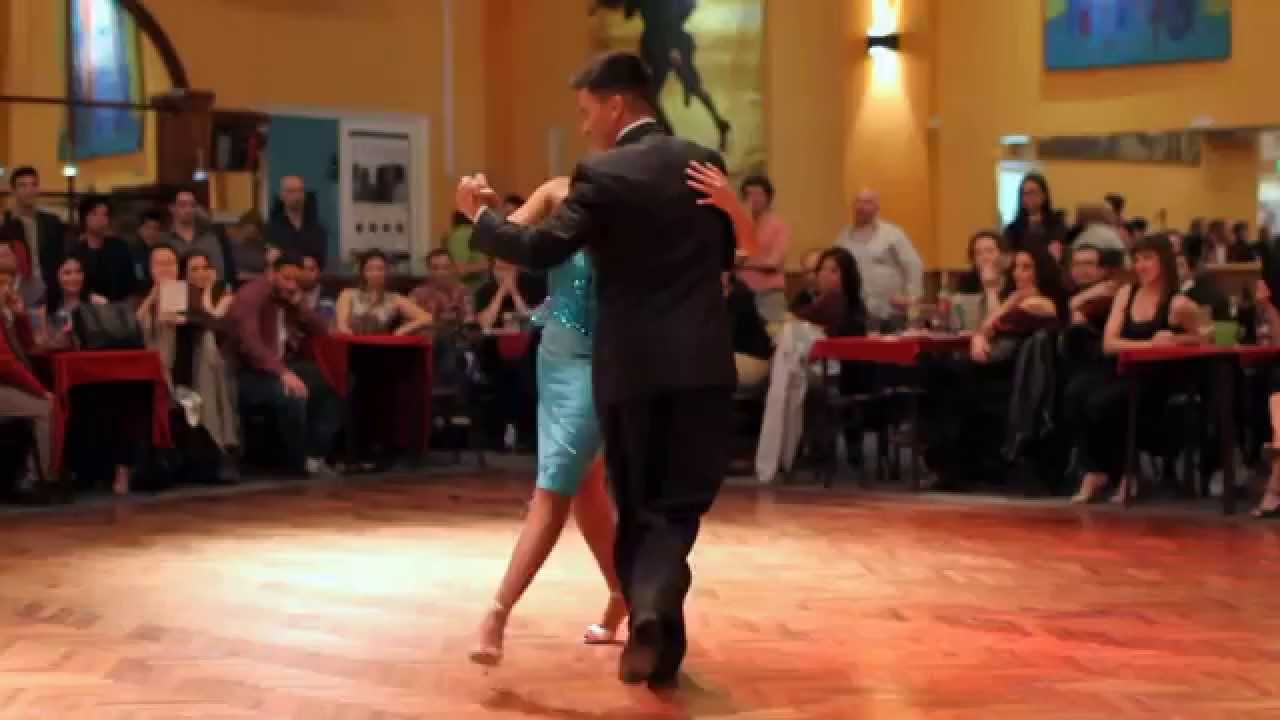 Sebastian Achaval y Roxana Suarez - La vida es una milonga