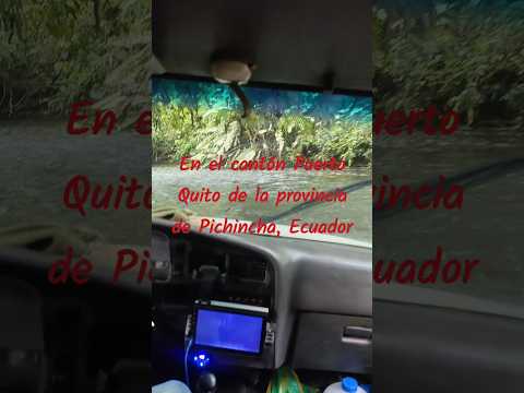 Río Mojarrero, cantón Puerto Quito, Pichincha, Ecuador.