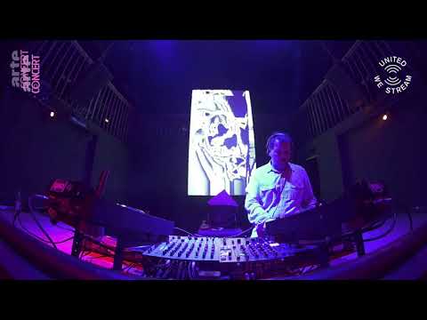 United We Stream #19   Hallo Montag 096844 019 A