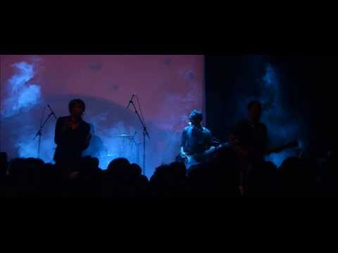 Noktah Pada Kerumunan | Melancholic Bitch Live at IFI Bandung