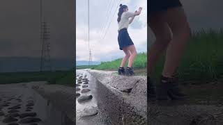 この後どうなる⁉︎#バク転 #飛び込み #ミニスカ #女子ソロキャンプ #ソロキャンプ #チャレンジ動画 #おすすめにのりたい #youtube見てね #おすすめのったら教えて