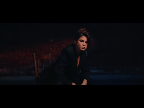 Pia Ioana - Cum te lasa (Official Video)