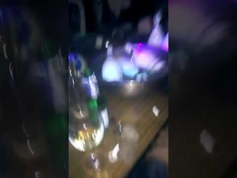 Dr Rayan  avec son manager  s'enjaillent sur MAMAN VITAMINE chez ARYSHOP.