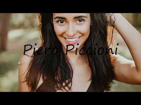 How to pronounce Piero Piccioni in English?