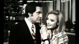 Corrado e Raffaella Carrà - Sketch Canzonissima