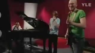 Felix Zenger, Iiro Rantala & Marzi Nyman: Shit Catapult (live on TV 2008)