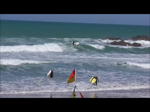 Surfen op leuke golven bij Crooklets