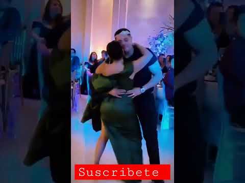Eduin Caz De Grupo Firme Bailando Con Su Esposa ♥ #shorts #eduincaz #grupofirme #regionalmexicano
