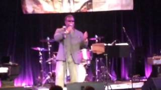 Tom-Louis Gray Sings Luther Vandross " Because it's really love " LIVE