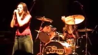 The Donnas   Do You Wanna Hit It  (Live at The Edge. Palo Alto 2003)