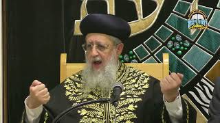 פתיחת שמשיה בשבת I מרן הראשון לציון הגאון הגדול רבי דוד יוסף שליט"א #שבת #הלכה #הרב_דוד_יוסף (מוסדות יחווה דעת) - התמונה מוצגת ישירות מתוך אתר האינטרנט יוטיוב. זכויות היוצרים בתמונה שייכות ליוצרה. קישור קרדיט למקור התוכן נמצא בתוך דף הסרטון