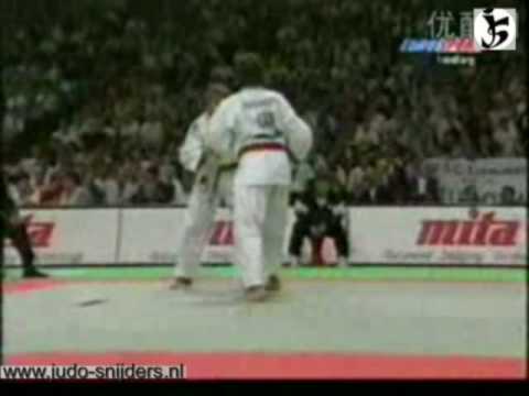 Judo 1997 Paris: Alvarez (ESP) - Buckingham (CAN) [-61kg].