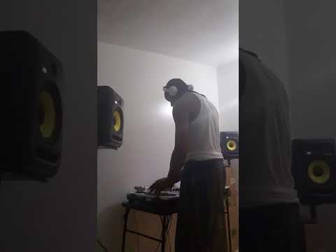 The Mancave 30 Minute Disco Vinyl Mix!