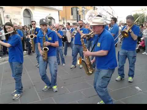 Campobasso 29 5 2016"sassinfunky streetband"