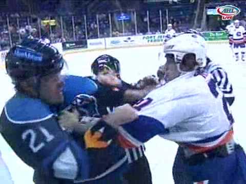 Alex Plante vs Matt Martin