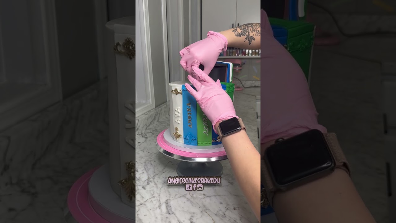 Graduation cake #graduation #Graduation2025 #graduationcake #cakevideo #cakedecorator #cake