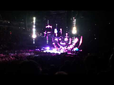 Red Hot Chili Peppers- Factory of Faith Cologne, Lanxess Arena, 7.10.11, HD